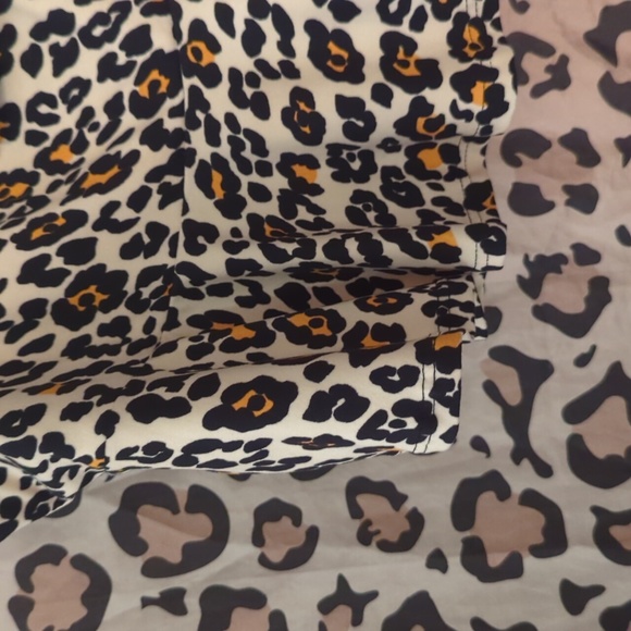 Forever 21 Plus 3x Leopard Top - Picture 3 of 4